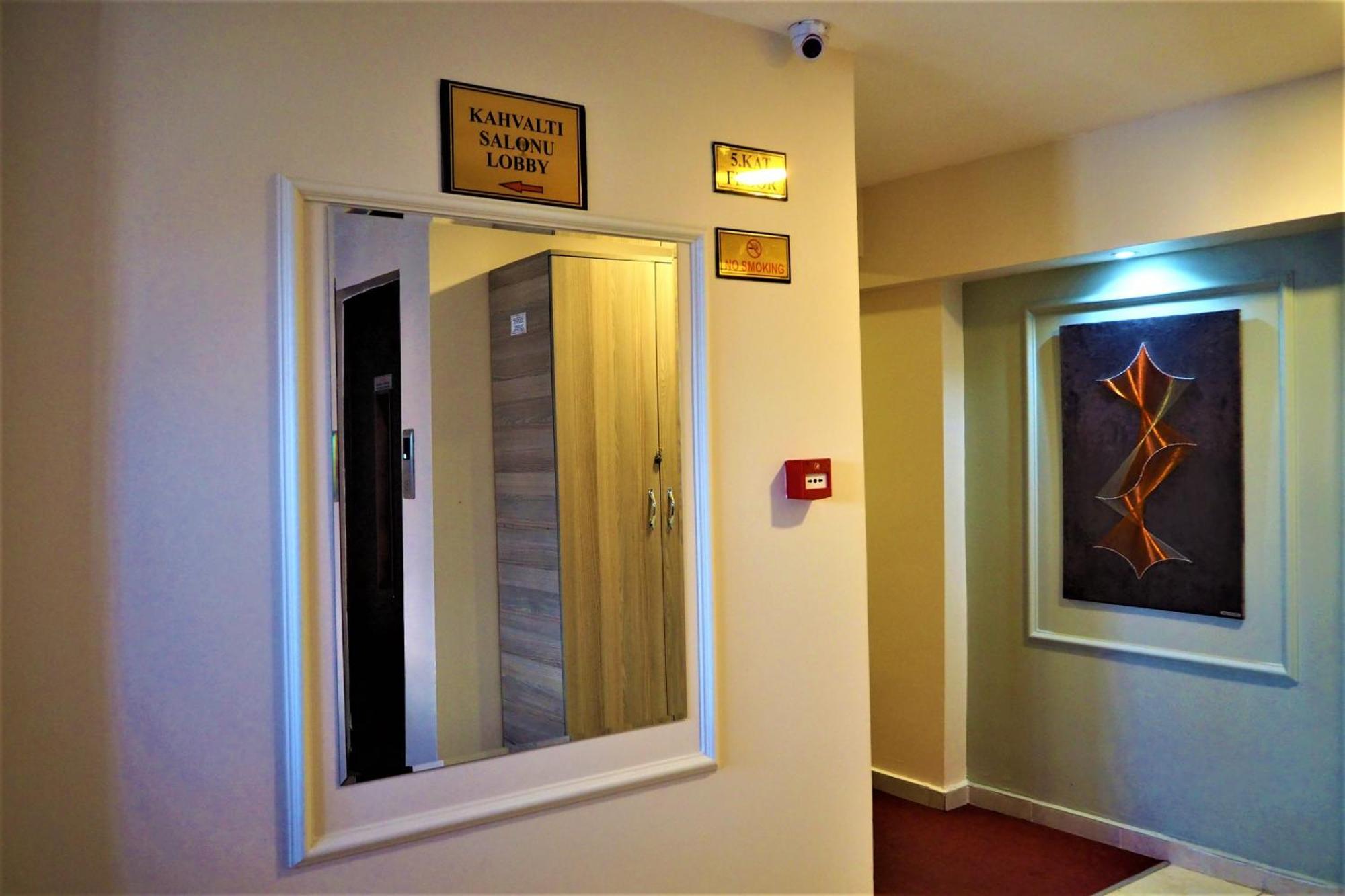 Naila Hotel Istanbul Exterior photo
